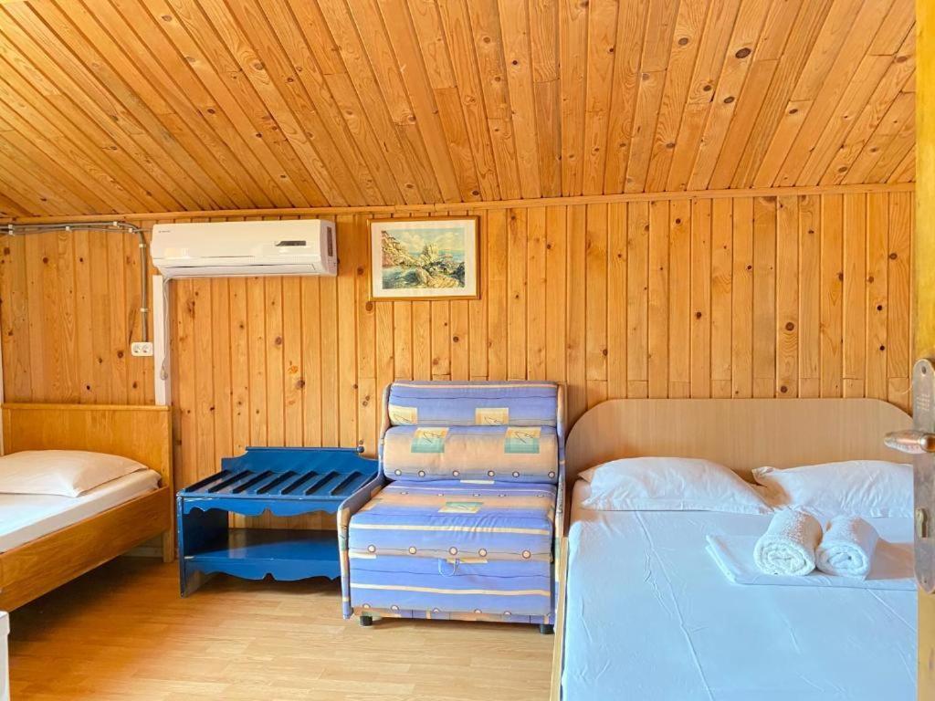 Апартаменты Casa Brianna Костинешти Экстерьер фото